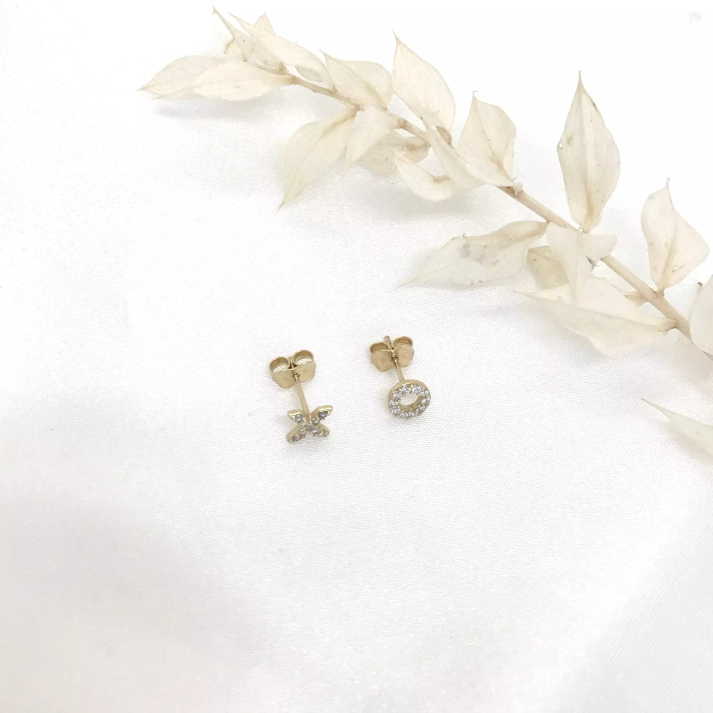 10k Gold X.O. Stud Earrings with CZ