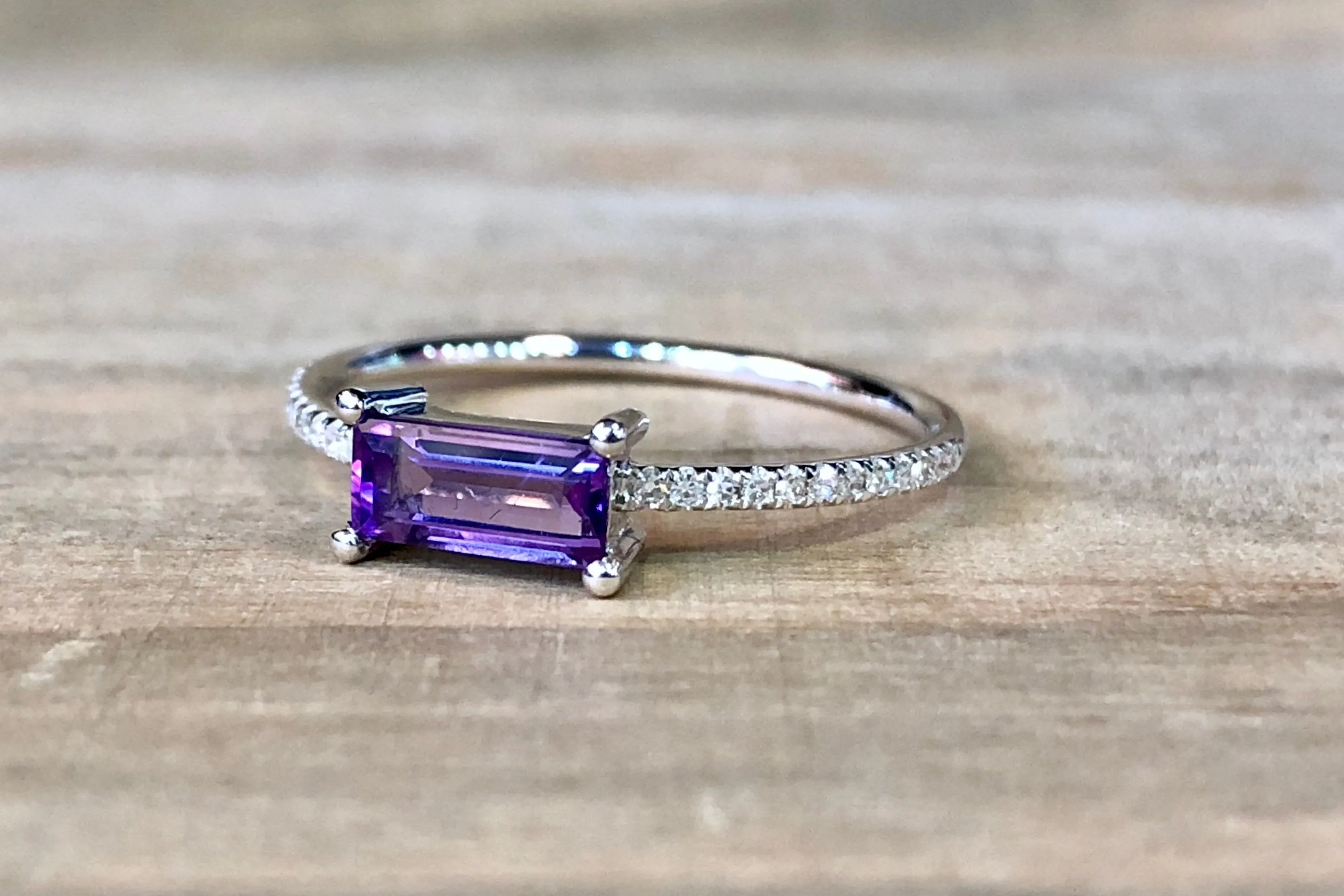 14k White Gold Emerald Shaped Amethyst and Diamond Ring Band