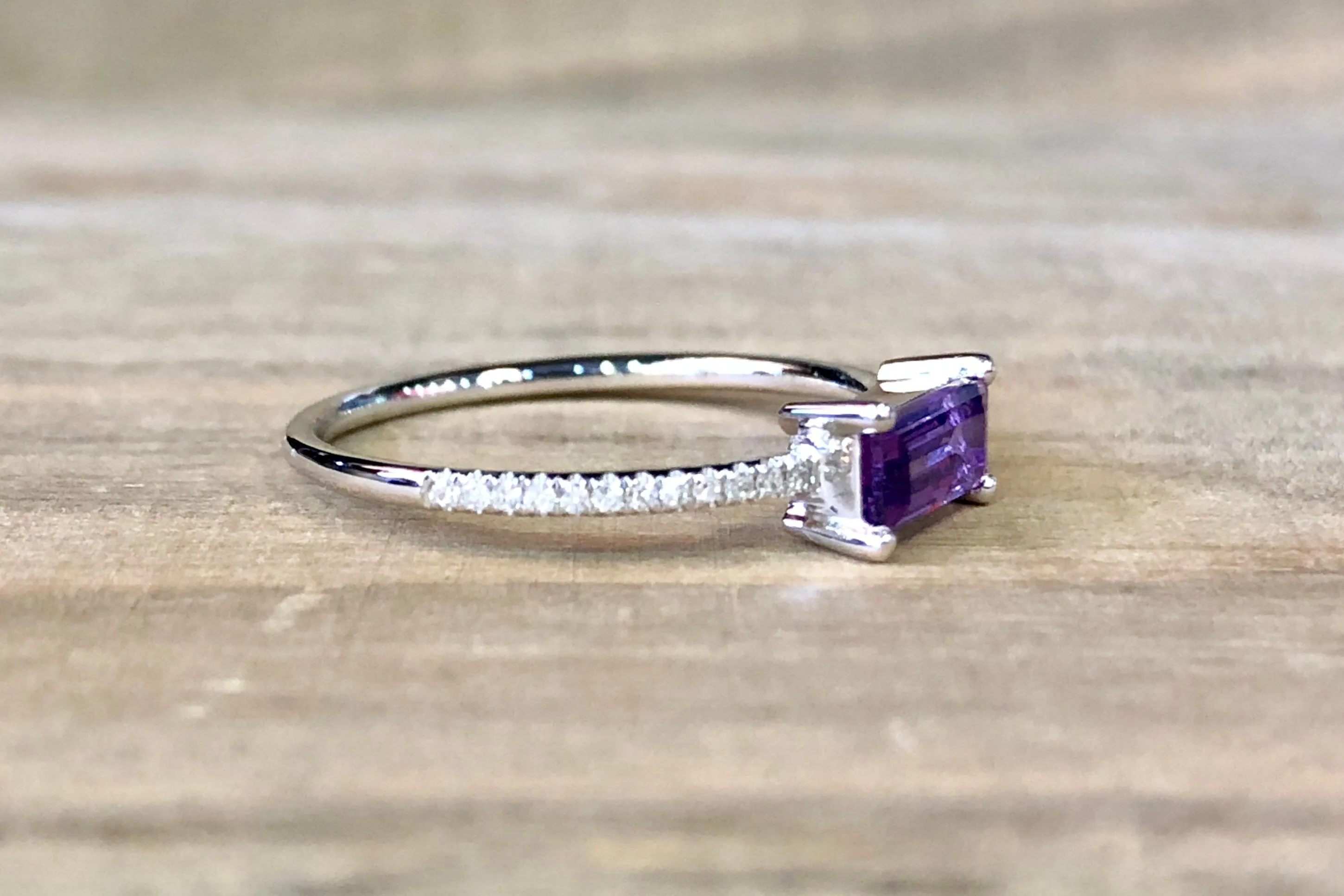 14k White Gold Emerald Shaped Amethyst and Diamond Ring Band