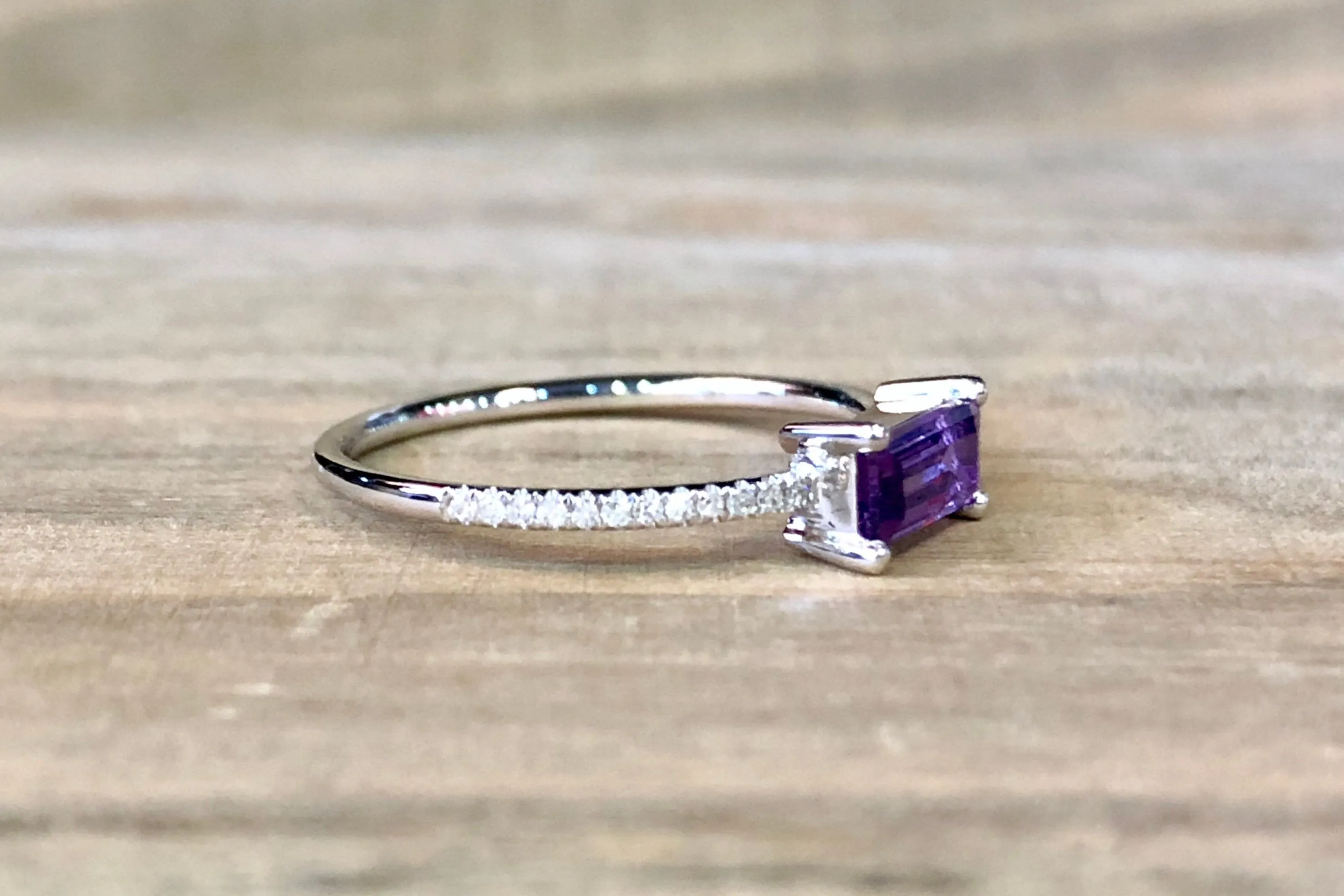 14k White Gold Emerald Shaped Amethyst and Diamond Ring Band