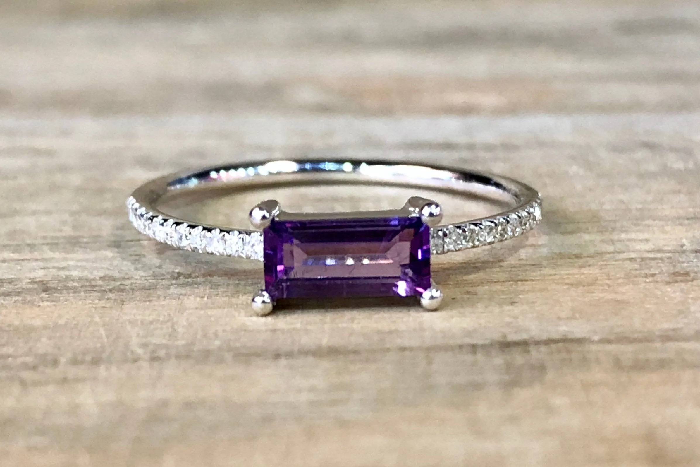 14k White Gold Emerald Shaped Amethyst and Diamond Ring Band