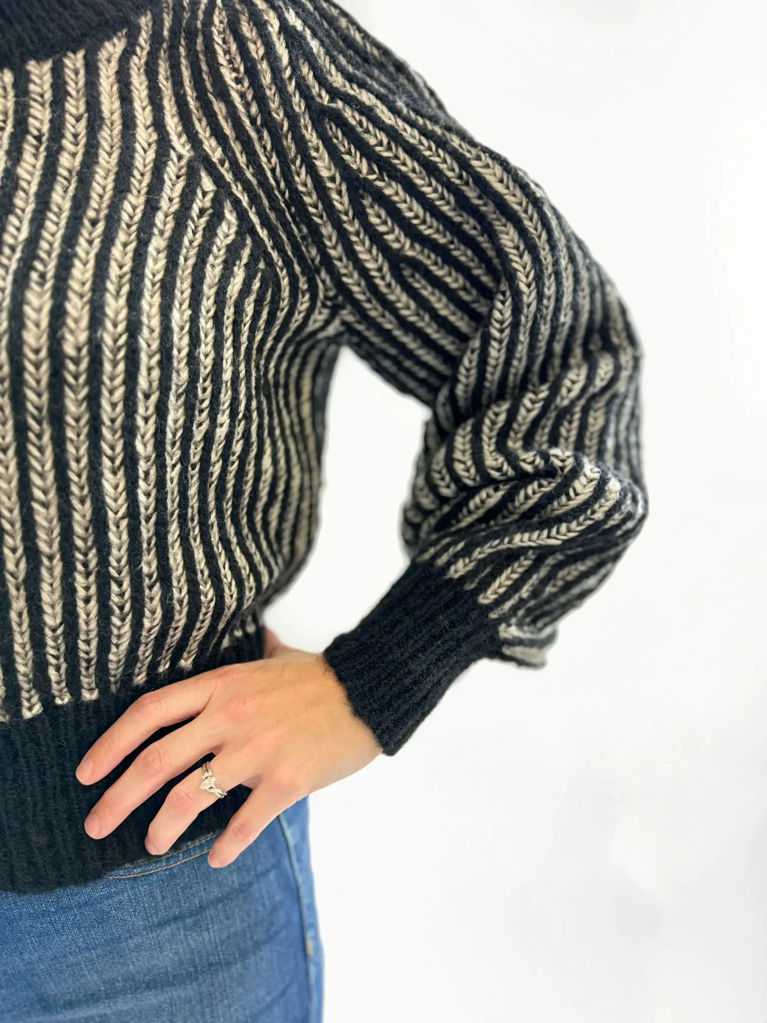 Elysia Pullover