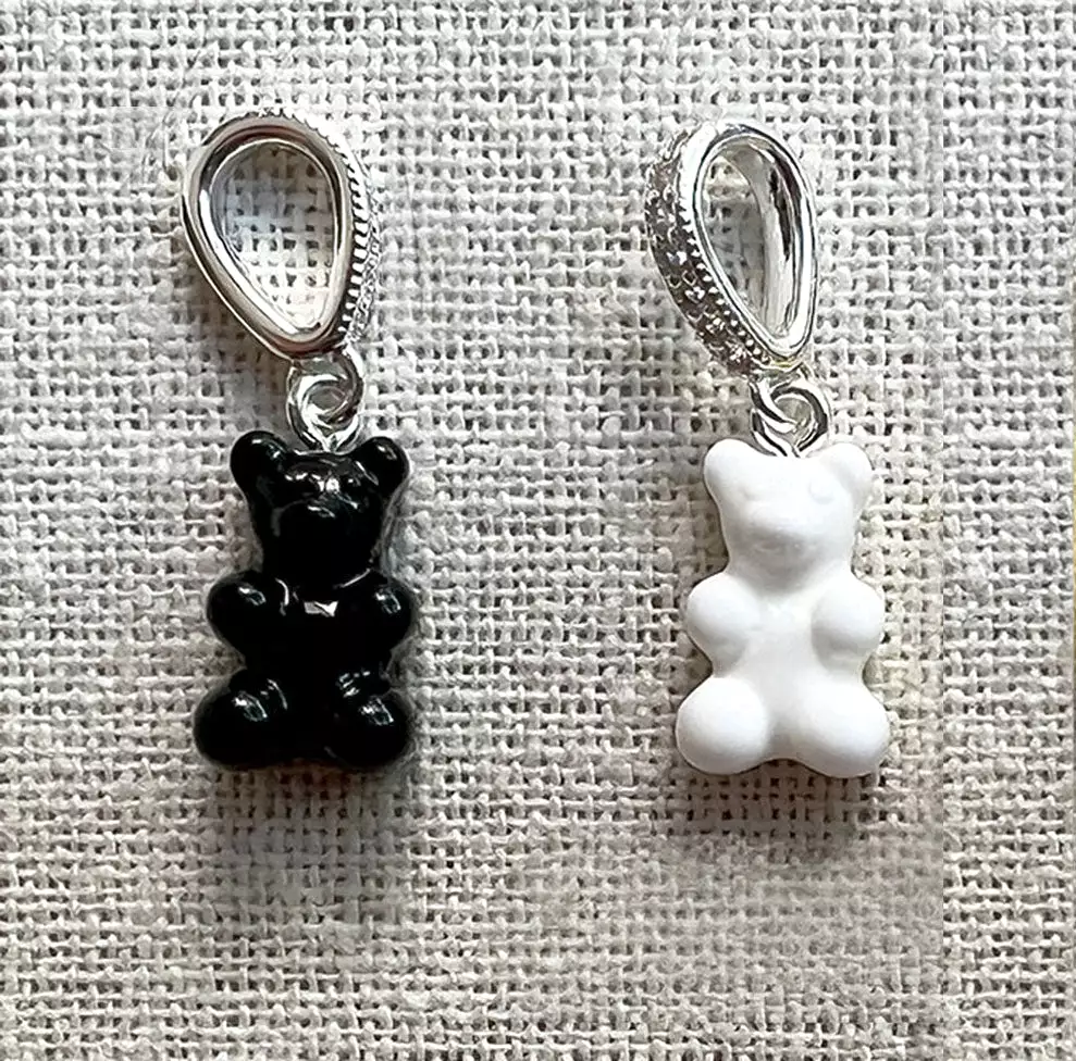 Nostalgia Bear Glossy Pendant, Pave Silver Connector