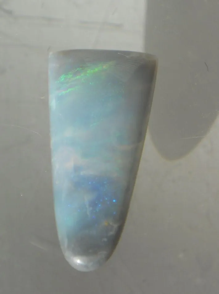 SOLID OPAL LIGHTNING RIDGE. FREE FORM. GREEN/BLUE